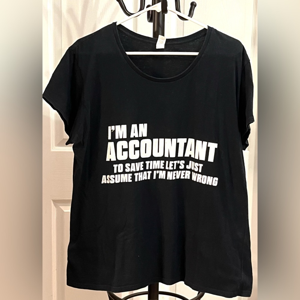 🖤 “Never Wrong” Accountant Tee – Anvil – Size XL 🖤